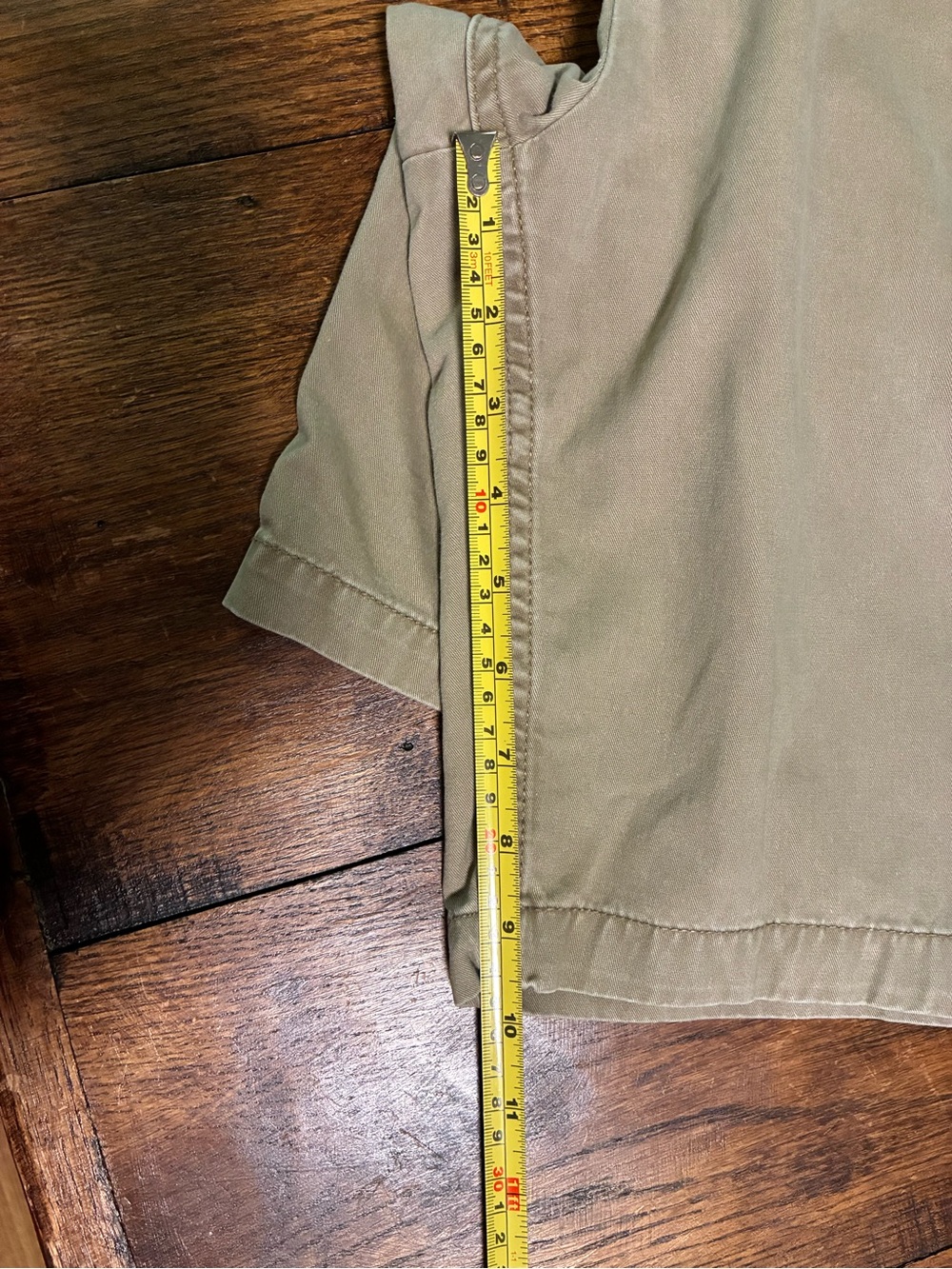 Old Navy Men’s Light Khaki Flat-Front Shorts - Picture 5 of 5